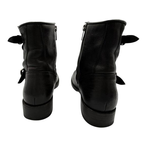 PRE-LOVED FRYE Vicky Boots
**Lot’s of Life Left !** Size 8 B - Picture 8 of 10